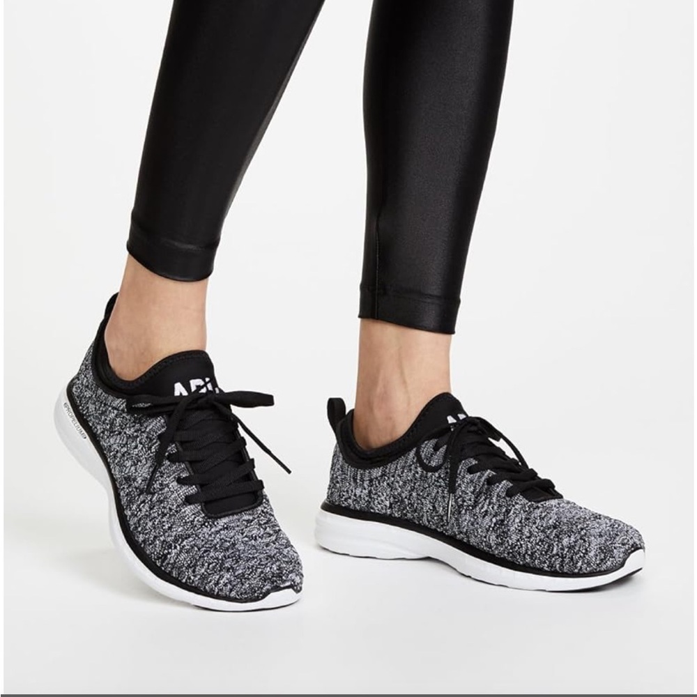 APL: Athletic Propulsion Labs Women's Techloom Phantom Sneakers Size 6.5